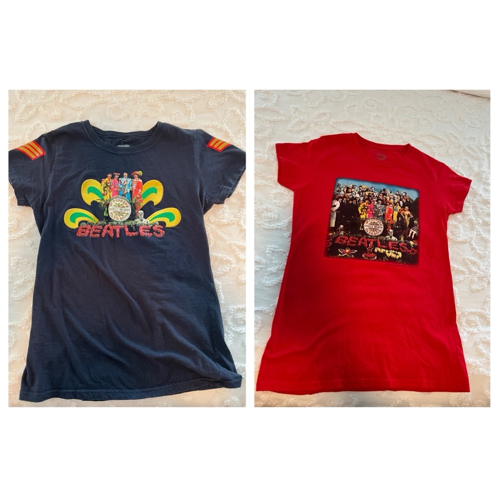 💕 3/$25💕 Set of 2 Beatles Sgt. Pepper album t-shirts
